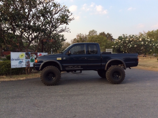 ขายกระบะฟอร์ด 4x4 สภาพดี สภาพสวยๆยกสูง วิ่งดีมากครับ ติดต่อเบอร์ใหม่นะครับ 086-398-6837