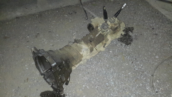 เครื่องพร้อมเกียร์ ของ Kia sportage สภาพใช้งานได้ปรกติ เครื่องพร้อมเกียร์ ของ Kia sportage สภาพใช้งานได้ปรกติ