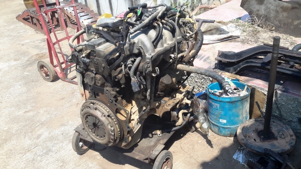 เครื่องพร้อมเกียร์ ของ Kia sportage สภาพใช้งานได้ปรกติ เครื่องพร้อมเกียร์ ของ Kia sportage สภาพใช้งานได้ปรกติ