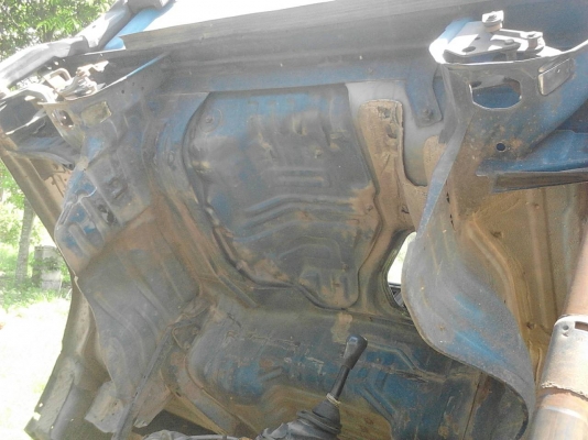 รถโตโยต้า 6 ล้อดั้ม 115 แรงม้า. ปี 37    สนใจติดต่อ  081 - 6079515