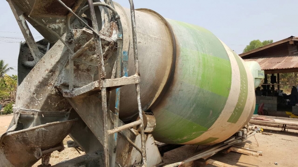 ขาย โม่ปูน 6 คิว สภาพสวยไม่ผุไม่รั่ว ใส้ในสวย ยกขึ้นใส่รถใช้งานได้เลย