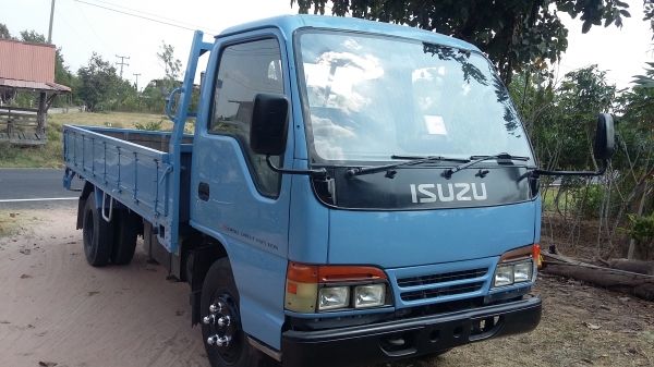 ขายหกล้อ110เเรงม้าปี38 รถห้างเเท้สภาพสวยๆพร้อมใช้งานครับ