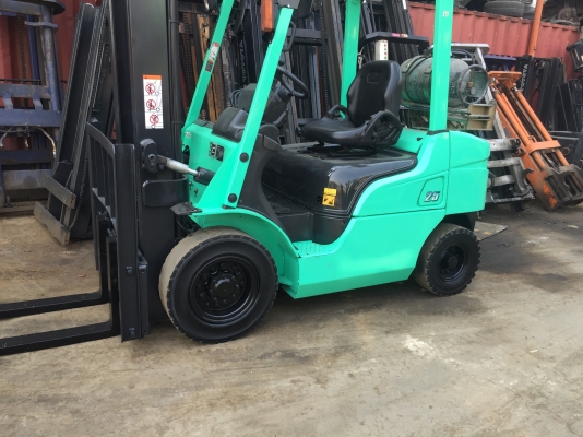 รถยกมิตซูบิชิ 2.5 ตัน เสาสูง 4 เมตร - 6 เมตร เครื่องเบนซินติดแก๊สเรียบร้อย เกียร์ออโต้ แผงงาสไลด์ ***รถใช้งานมา 6000 ช.ม.***** รถยกมิตซูบิชิ 2.5 ตัน เสาสูง 4 เมตร - 6 เมตร เครื่องเบนซินติดแก๊สเรียบร้อย เกียร์ออโต้ แผงงาสไลด์ ***รถใช้งานมา 6000 ช.ม.*****