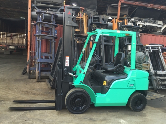 รถยกมิตซูบิชิ 2.5 ตัน เสาสูง 4 เมตร - 6 เมตร เครื่องเบนซินติดแก๊สเรียบร้อย เกียร์ออโต้ แผงงาสไลด์ ***รถใช้งานมา 6000 ช.ม.*****