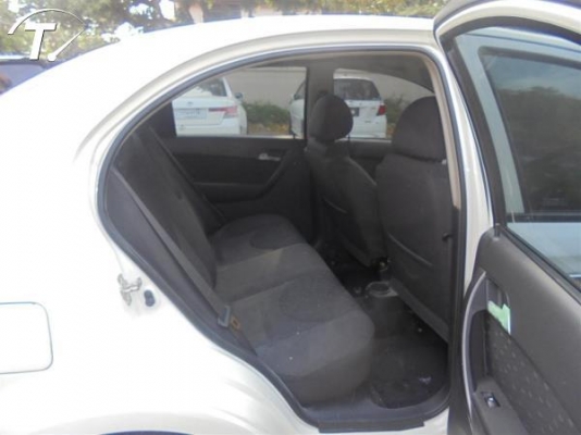 CHEVROLET AVEO 1.6 LSX โฉม ปี06-12 สีขาว เกียร์ออโต้ ติดแก๊ส NGV