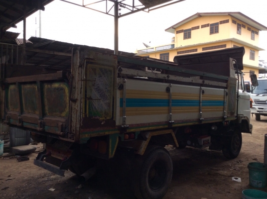 HINO KM 310 ดั๊ม เครื่อง 90 แรง เครื่องดี ยางดี ครัทซีสวย ขาย 200,000 บาท ศุภากร 081-1903107, 081-4252943