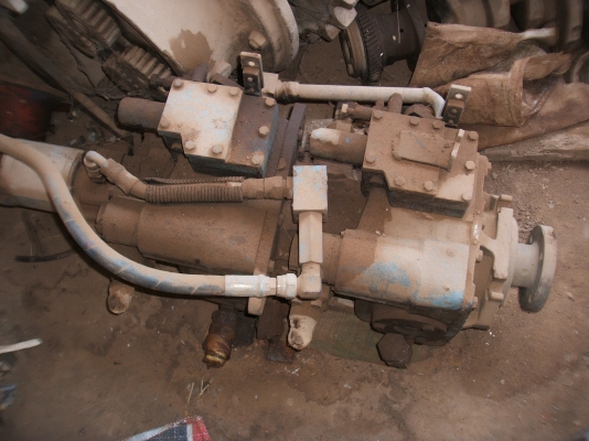 ขายปั้มไฮดรอลิกรถเกี่่ยวข้าว และตัวเดินแม็คโคร PC120-3 และอะไหล่แม็คโคร หลายรายการ หลายรุ่น