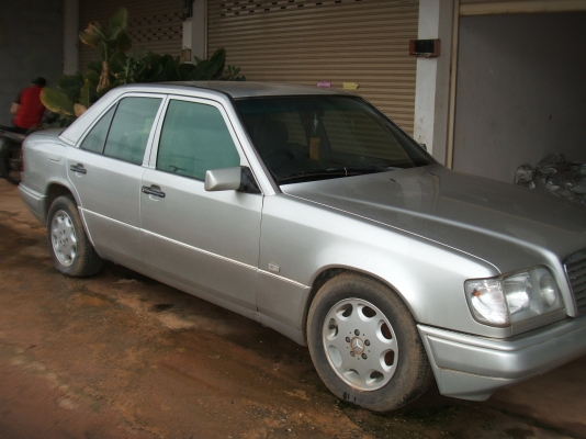 ขายรถเบ็นซ์ E220 W124 ตัวประกอบนอก สภาพเดิม ไม่เคยติดแก็ส เครื่องยนต์ดี ช่วงล่างแน่น