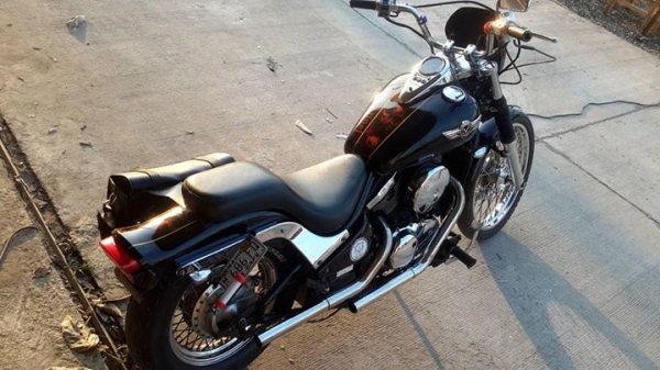 ขออนุญาตพื้นที่ครับผม ต้องการ ขาย/แลก KAWASAKI VULCAN 400 เอกสาร อินวอย/สพม. แท้ๆ สวยงาม เงาวั๊ป บาดตาบาดใจ เสียงแน่นๆ สะเทือนยันรูตรูด เครื่องดี ไม้มีปัญหา ไม่รั่ว ไม่ซึม ไม่เยิ้ม เติมน้ำมันขี่อย่างเดียว ออกทริปได้เลย ออกทริปประจำ เปิดราคาไว้ที่ 85,000 ส ขออนุญาตพื้นที่ครับผม ต้องการ ขาย/แลก KAWASAKI VULCAN 400 เอกสาร อินวอย/สพม. แท้ๆ สวยงาม เงาวั๊ป บาดตาบาดใจ เสียงแน่นๆ สะเทือนยันรูตรูด เครื่องดี ไม้มีปัญหา ไม่รั่ว ไม่ซึม ไม่เยิ้ม เติมน้ำมันขี่อย่างเดียว ออกทริปได้เลย ออกทริปประจำ เปิดราคาไว้ที่ 85,000 ส
