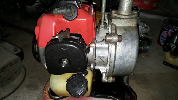 ปั้มน้ำ 1 x 1 นี้วพร้อมใช้งาน ปั้มน้ำ 1 x 1 นี้วพร้อมใช้งาน