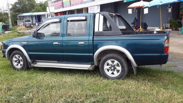ขายด่วน จร้าา รีบเลยอย่ารอช้าาา FORD RANGER 4 ประตู ปี 44 สวยงามเครื่อง 2.5 แต่งรอบคัน เครื่อง สวยงาม แอร์เปลี่ยคอม มาใหม่ หนาวสุดๆ น้ำมันเครื่งพึ่งเปลี่ยน รถบ้าน ใช้เอง ขายเอง ไม่เคยชน แม้แต่น้อย ขายเพราะจะเปลี่ยน สนใจ สอบถามกันได้ครับผม มาดูกันก่อนได้คร