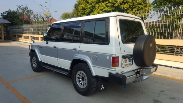 Mitsubishi pajaroดีเซล