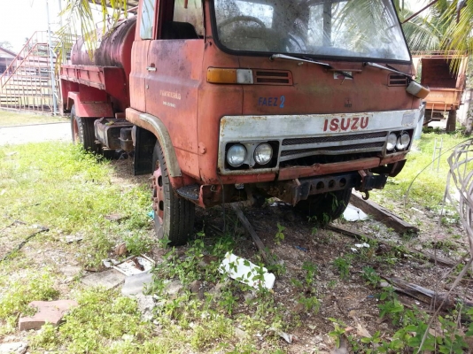 ขายเหมา 3 คัน รถบรรทุกน้ำ 2 คัน และ รถขยะ 1 คัน