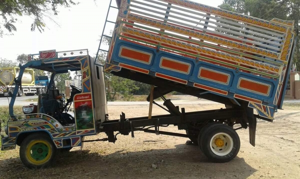 ขายรถดั้มอีแต๋น เครื่องRT140 รถสวย สภาพดี เอกสารพร้อมโอน สนใจโทร 090-8588220คุณนะ 093-3258446คุณบิว หรือเข้าดูสินค้าอื่นๆได้ที่ www.truck.in.th/498 หรือเพจFacebook ณรงค์ ซื้อขายรถมือสอง (เว็บไซต์ส่วนตัว) หรือFacebook คุณนะ รถบรรทุก