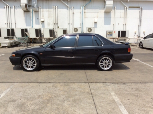 ขายรถ ฮอนด้า แอคคอร์ดตาเพชรไฟท้ายสั้น ปี93 เครื่อง V-tec f22b เกียร์ออโต้  ติดแก๊สLPG ใช้ 2ระบบ เพาเวอร์ ไฟฟ้าทั้งคัน ภายในสวยเดิมๆเบาะสวยสะอาด แอร์หนาววิทยุCDพร้อม ตัวถังเดิมๆไม่มีชนสีมีริ้วรอยบ้าง แม็ก17"ยางดี รถขับดีครับ ภาษี59 ขายถูกครับ