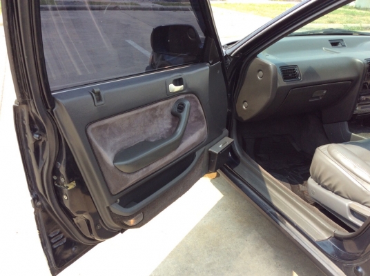 ขายรถ ฮอนด้า แอคคอร์ดตาเพชรไฟท้ายสั้น ปี93 เครื่อง V-tec f22b เกียร์ออโต้  ติดแก๊สLPG ใช้ 2ระบบ เพาเวอร์ ไฟฟ้าทั้งคัน ภายในสวยเดิมๆเบาะสวยสะอาด แอร์หนาววิทยุCDพร้อม ตัวถังเดิมๆไม่มีชนสีมีริ้วรอยบ้าง แม็ก17"ยางดี รถขับดีครับ ภาษี59 ขายถูกครับ