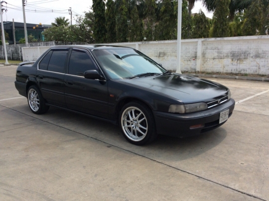 ขายรถ ฮอนด้า แอคคอร์ดตาเพชรไฟท้ายสั้น ปี93 เครื่อง V-tec f22b เกียร์ออโต้  ติดแก๊สLPG ใช้ 2ระบบ เพาเวอร์ ไฟฟ้าทั้งคัน ภายในสวยเดิมๆเบาะสวยสะอาด แอร์หนาววิทยุCDพร้อม ตัวถังเดิมๆไม่มีชนสีมีริ้วรอยบ้าง แม็ก17"ยางดี รถขับดีครับ ภาษี59 ขายถูกครับ