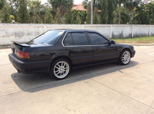 ขายรถ ฮอนด้า แอคคอร์ดตาเพชรไฟท้ายสั้น ปี93 เครื่อง V-tec f22b เกียร์ออโต้  ติดแก๊สLPG ใช้ 2ระบบ เพาเวอร์ ไฟฟ้าทั้งคัน ภายในสวยเดิมๆเบาะสวยสะอาด แอร์หนาววิทยุCDพร้อม ตัวถังเดิมๆไม่มีชนสีมีริ้วรอยบ้าง แม็ก17"ยางดี รถขับดีครับ ภาษี59 ขายถูกครับ