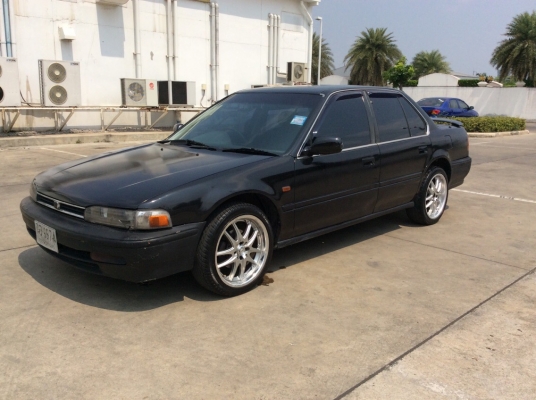 ขายรถ ฮอนด้า แอคคอร์ดตาเพชรไฟท้ายสั้น ปี93 เครื่อง V-tec f22b เกียร์ออโต้  ติดแก๊สLPG ใช้ 2ระบบ เพาเวอร์ ไฟฟ้าทั้งคัน ภายในสวยเดิมๆเบาะสวยสะอาด แอร์หนาววิทยุCDพร้อม ตัวถังเดิมๆไม่มีชนสีมีริ้วรอยบ้าง แม็ก17"ยางดี รถขับดีครับ ภาษี59 ขายถูกครับ