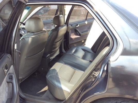 ขายรถ ฮอนด้า แอคคอร์ดตาเพชรไฟท้ายสั้น ปี93 เครื่อง V-tec f22b เกียร์ออโต้  ติดแก๊สLPG ใช้ 2ระบบ เพาเวอร์ ไฟฟ้าทั้งคัน ภายในสวยเดิมๆเบาะสวยสะอาด แอร์หนาววิทยุCDพร้อม ตัวถังเดิมๆไม่มีชนสีมีริ้วรอยบ้าง แม็ก17"ยางดี รถขับดีครับ ภาษี59 ขายถูกครับ