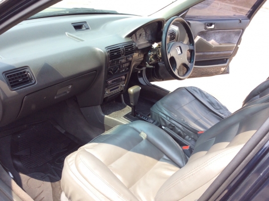 ขายรถ ฮอนด้า แอคคอร์ดตาเพชรไฟท้ายสั้น ปี93 เครื่อง V-tec f22b เกียร์ออโต้  ติดแก๊สLPG ใช้ 2ระบบ เพาเวอร์ ไฟฟ้าทั้งคัน ภายในสวยเดิมๆเบาะสวยสะอาด แอร์หนาววิทยุCDพร้อม ตัวถังเดิมๆไม่มีชนสีมีริ้วรอยบ้าง แม็ก17"ยางดี รถขับดีครับ ภาษี59 ขายถูกครับ