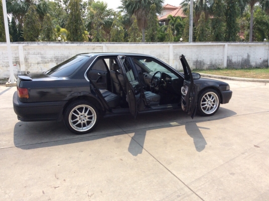 ขายรถ ฮอนด้า แอคคอร์ดตาเพชรไฟท้ายสั้น ปี93 เครื่อง V-tec f22b เกียร์ออโต้  ติดแก๊สLPG ใช้ 2ระบบ เพาเวอร์ ไฟฟ้าทั้งคัน ภายในสวยเดิมๆเบาะสวยสะอาด แอร์หนาววิทยุCDพร้อม ตัวถังเดิมๆไม่มีชนสีมีริ้วรอยบ้าง แม็ก17"ยางดี รถขับดีครับ ภาษี59 ขายถูกครับ