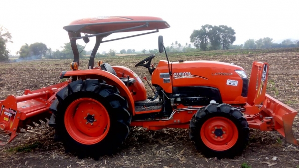 ขายรถไถคูโบต้า  KUBOTA     L4708 SP(4WD)  สีเดิมจากโรงงานทั้งคัน