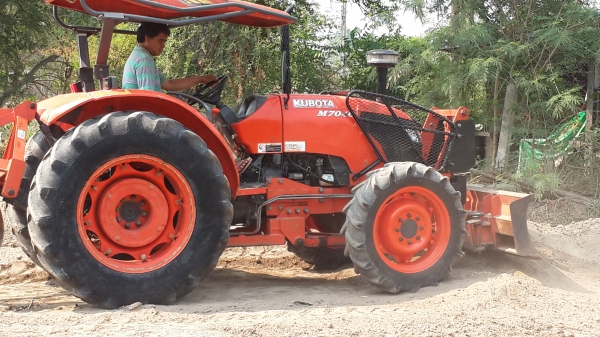 ขายM7040 สวย พร้อมใช้.  อุปกร2ชิ้น. 395000