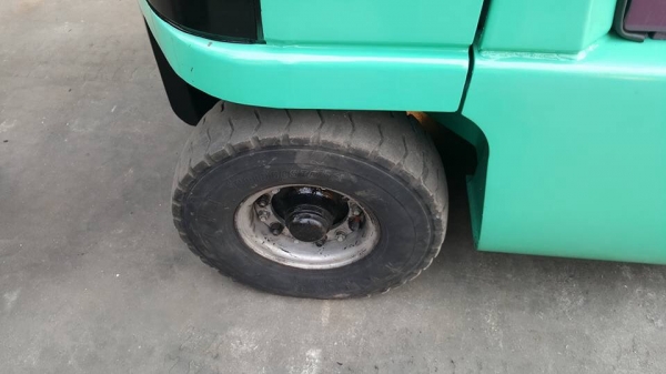 รถโฟลค์ลิฟท์ขายถูก