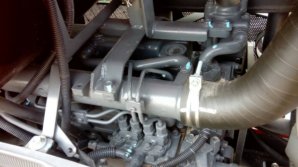 KUBOTA  L 4708 SP (4WD)  2 เพลา   สภาพใหม่สวยๆ   ชั่วโมงใช้   งานน้อย  สีเดิมทั้งคัน  พร้อมชุดใบมีดดันหน้า    โรตารี่