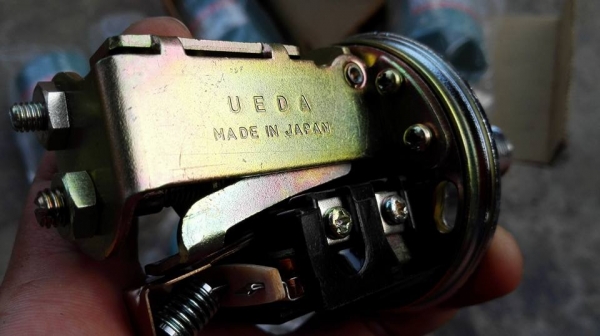 ** เหลือ 2 ตัว!! ** เพรสเชอร์คอนโทรล (PRESSURE CONTROLS) UEDA SEISAKUSHO Made in Japan ของใหม่ 100\% นอนกล่อง!!