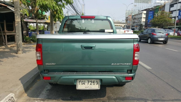 สี่ประตู3000ccตัวท๊อปแอร์แบ็ค2ใบเบรคเอบีเอสเดิมๆไม่เคยชนแม็ก18งามๆ