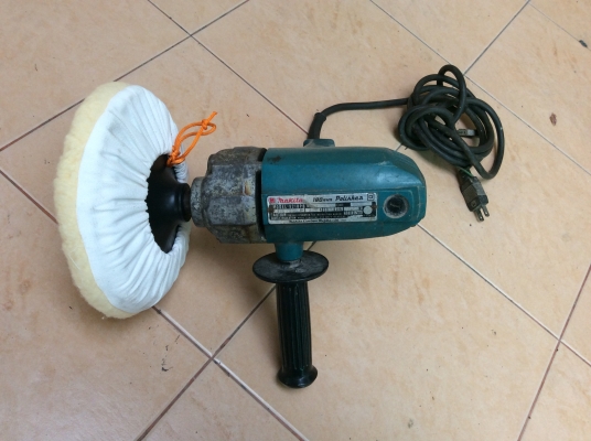 เครื่องขัดไฟฟ้า มากีต้า