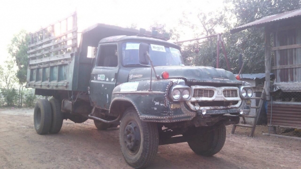 ขาย 6 ล้อดั้ม หัวยาว ไม่มีทะเบียน เครื่อง EH100 150 แรงม้า คัสซีสวย เฟืองท้ายใหญ่ สโลว์กลาง