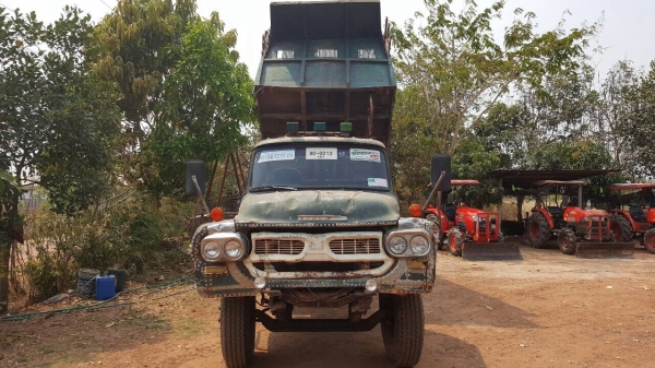 ขาย 6 ล้อดั้ม หัวยาว ไม่มีทะเบียน เครื่อง EH100 150 แรงม้า คัสซีสวย เฟืองท้ายใหญ่ สโลว์กลาง