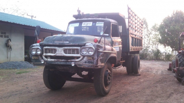 ขาย 6 ล้อดั้ม หัวยาว ไม่มีทะเบียน เครื่อง EH100 150 แรงม้า คัสซีสวย เฟืองท้ายใหญ่ สโลว์กลาง