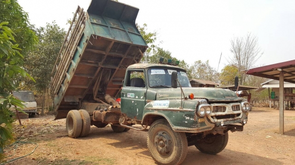 ขาย 6 ล้อดั้ม หัวยาว ไม่มีทะเบียน เครื่อง EH100 150 แรงม้า คัสซีสวย เฟืองท้ายใหญ่ สโลว์กลาง