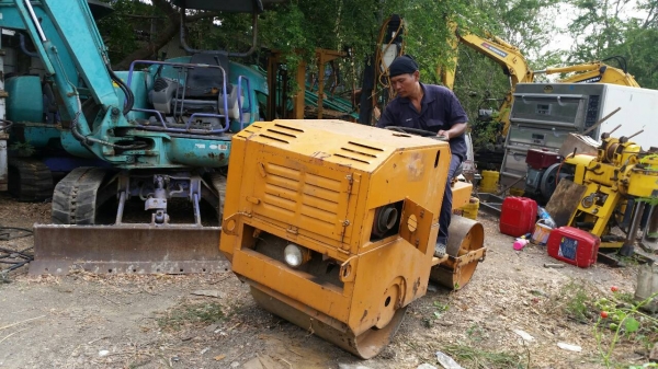 ขาย รถบดดิน บดถนน หน้าเหล็กหลังเหล็ก KOMATSU JV15 เก่าญี่ปุ่น พร้อมใช้ ขาย รถบดดิน บดถนน หน้าเหล็กหลังเหล็ก KOMATSU JV15 เก่าญี่ปุ่น พร้อมใช้
