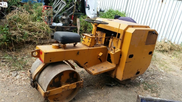 ขาย รถบดดิน บดถนน หน้าเหล็กหลังเหล็ก KOMATSU JV15 เก่าญี่ปุ่น  พร้อมใช้