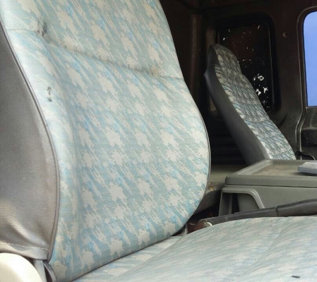 ขาย หัว+แคซซี หกล้อ อีซูชุ Dega195ปี40ช่วงยาว6.50ม สภาพดีสวยบางเดิมพร้อมใช้ หัว+แคชชี เล่มทะเบียนพร้อมโอน