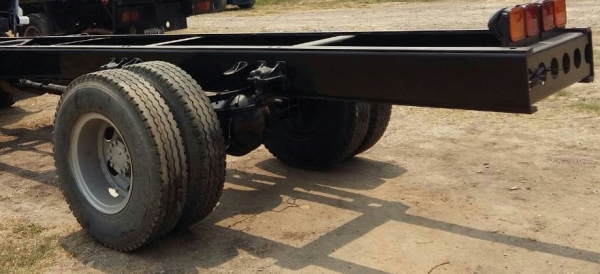 ขาย หัว+แคซซี หกล้อ อีซูชุ Dega195ปี40ช่วงยาว6.50ม สภาพดีสวยบางเดิมพร้อมใช้ หัว+แคชชี เล่มทะเบียนพร้อมโอน