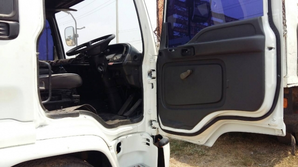 ขาย หัว+แคซซี หกล้อ อีซูชุ Dega195ปี40ช่วงยาว6.50ม สภาพดีสวยบางเดิมพร้อมใช้ หัว+แคชชี เล่มทะเบียนพร้อมโอน