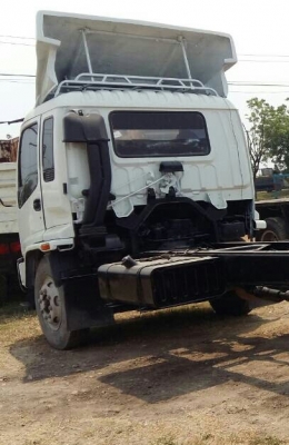 ขาย หัว+แคซซี หกล้อ อีซูชุ Dega195ปี40ช่วงยาว6.50ม สภาพดีสวยบางเดิมพร้อมใช้ หัว+แคชชี เล่มทะเบียนพร้อมโอน