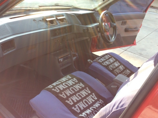 ขายรถพร้อมใช้ มิตซู แชมป์ ปี89 เครื่อง 1.3 เกียร์ธรรมดา เพาเวอร์ ภายในสวยๆสะอาด แอร์หนาวมากวิทยุCDพาวเวอร์2ตัว ตัวถังเดิมไม่มีชนสีเงาวับทั้งคันเก็บหลังคาชิ้นเดียวนอกนั้นเงาวับ แม็ก14&quot; รถขับดีมากๆพร้อมใช้งานได้เลยครับ ภาษี59ไม่ขาดต่อ ขายถูกครับ