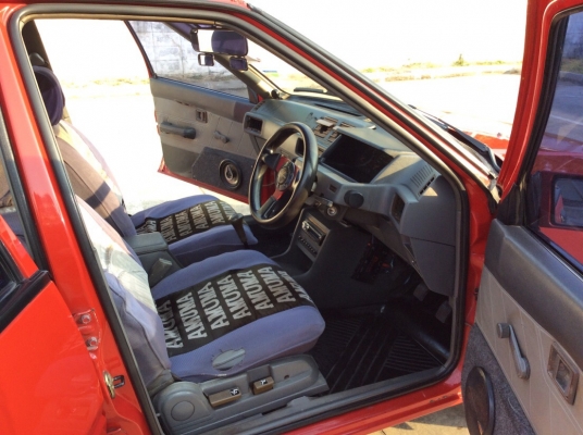 ขายรถพร้อมใช้ มิตซู แชมป์ ปี89 เครื่อง 1.3 เกียร์ธรรมดา เพาเวอร์ ภายในสวยๆสะอาด แอร์หนาวมากวิทยุCDพาวเวอร์2ตัว ตัวถังเดิมไม่มีชนสีเงาวับทั้งคันเก็บหลังคาชิ้นเดียวนอกนั้นเงาวับ แม็ก14&quot; รถขับดีมากๆพร้อมใช้งานได้เลยครับ ภาษี59ไม่ขาดต่อ ขายถูกครับ