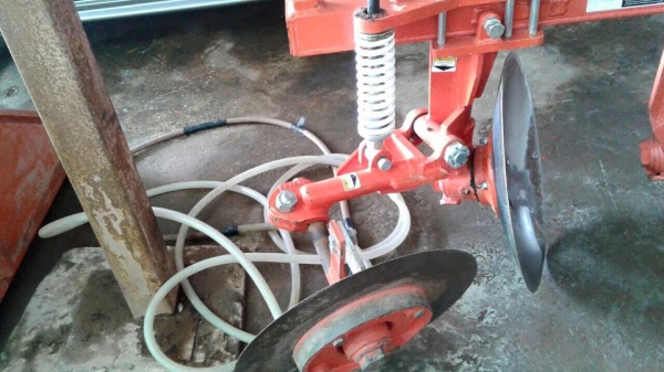 ขายผานบุกเบิกช้างDP224F ติดกับรถ L47 สภาพใหม่มากครับ ขายผานบุกเบิกช้างDP224F ติดกับรถ L47 สภาพใหม่มากครับ