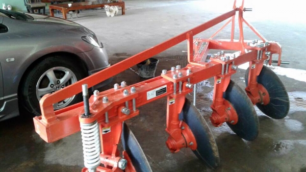 ขายผานบุกเบิกช้างDP224F ติดกับรถ L47 สภาพใหม่มากครับ ขายผานบุกเบิกช้างDP224F ติดกับรถ L47 สภาพใหม่มากครับ