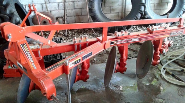 ขายผานบุกเบิกช้างDP224F ติดกับรถ L47 สภาพใหม่มากครับ