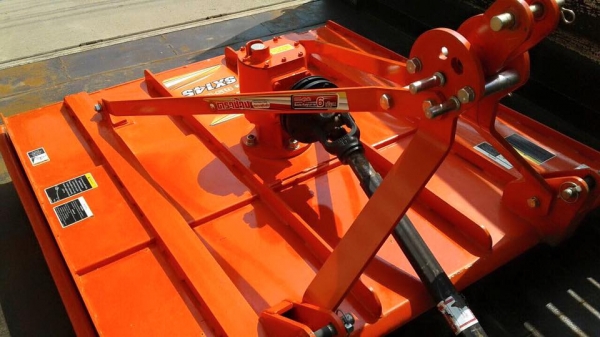 ขายเครื่องตัดหญ้าช้าง SX145. ขนาด1.4ม. สภาพใหม่มากครับ สนใจติดต่อ081-9457030,089-8495671