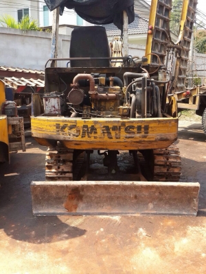 ขายรถแบคโฮ K0MATSU PC30-5 มีระบบไลหัวกระแทก ราคา 185000